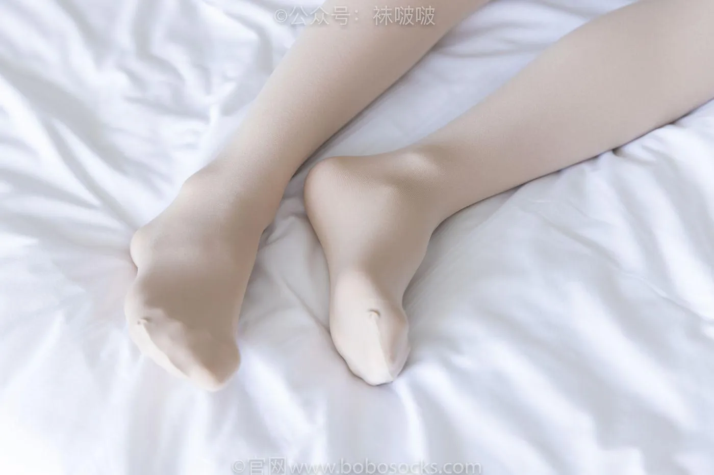 [BoBoSocks袜啵啵]NO.031 小奶熊-AJ板鞋、白棉袜、厚肉丝 [149P]插图7